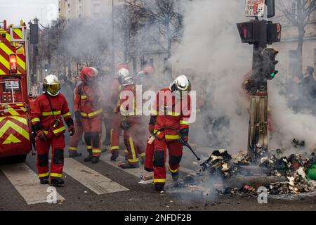 Paris, France. 16th févr. 2023. Manifestation contre la réforme des retraites et l'arrivée progressive de la retraite à 64 ans sur 16 février 2023. Banque D'Images