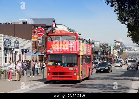 SAN FRANCISCO, USA - 8 avril 2014 : visite de Fisherman's Wharf à San Francisco, USA. San Francisco est la 4ème ville la plus peuplée de Californie (8 Banque D'Images