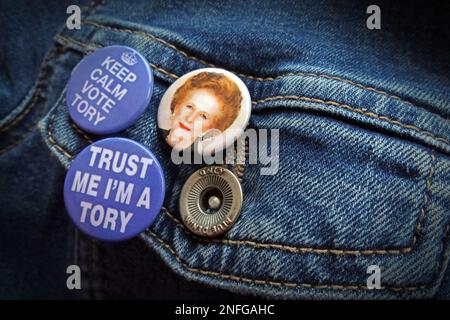 Margaret Thatcher doit tourner dans sa tombe, à quel point les sondages du parti conservateur et les PM du désastre comme Boris Johnson, Liz Truss & Rishi Sunak sont bas Banque D'Images