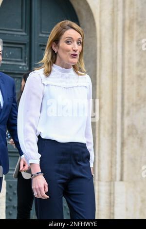 Rome, Italie, 17/02/2023, la présidente du Parlement européen, Roberta Metsola, ainsi que le président de la Chambre des députés, Lorenzo Fontana, à la fin de leur réunion à la Chambre des députés, 17 février 2023 à Rome, Italie. Banque D'Images