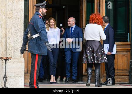 Rome, Italie, 17/02/2023, la présidente du Parlement européen, Roberta Metsola, ainsi que le président de la Chambre des députés, Lorenzo Fontana, à la fin de leur réunion à la Chambre des députés, 17 février 2023 à Rome, Italie. Banque D'Images