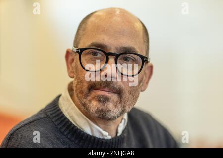 ROM, Italie. 15th févr. 2023. Le réalisateur allemand Edward Berger est présent lors d'une interview avec Deutsche presse Agentur aux Cinecitta film Studios de Rome, Italie. (Pour dpa, Berger, le directeur nommé aux Oscars, attend avec impatience les cérémonies de remise des prix) Credit: Oliver Weiken/dpa/Alamy Live News Banque D'Images