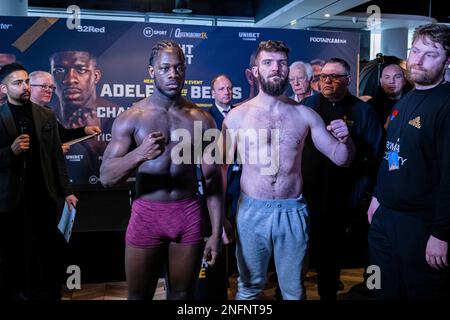 LONDRES, ROYAUME-UNI. 16th févr. 2023. Pendant Adeleye vs Bezus poids officiel à l'Holiday Inn Londres, Whitechapel jeudi, 16 février 2023 à LONDRES, ANGLETERRE. Credit: Taka G Wu/Alay Live News Banque D'Images