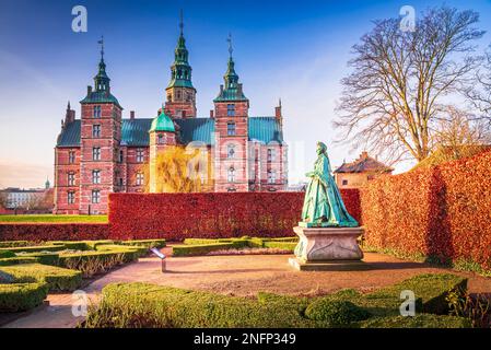 Copenhague, Danemark. Rosenborg Slot est un château de 17th ans, connu pour son impressionnante collection de trésors royaux et de beaux jardins. Banque D'Images
