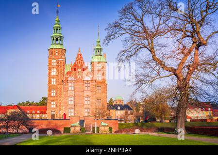 Copenhague, Danemark. Rosenborg Slot est un château de 17th ans, connu pour son impressionnante collection de trésors royaux et de beaux jardins. Banque D'Images