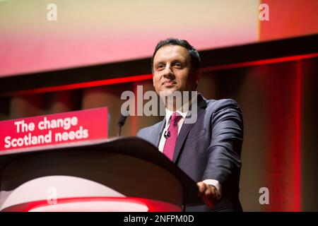 Edimbourg, UIK, 17th février 2023: Aras Sarwar s'adresse à la conférence écossaise sur le travail: Terry Murden/Alamy Banque D'Images