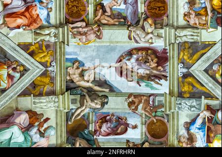 Rome Italie. Chapelle Sixtine de Michel-Ange. La création d'Adam. Décembre 2019 Banque D'Images