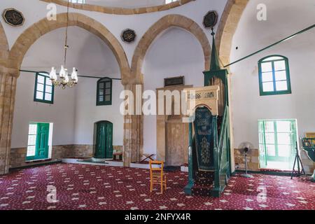 Intérieur de Hala Sultan Tekkesi - Mosquée d'Umm Haram dans la ville de Larnaca, pays insulaire de Chypre Banque D'Images