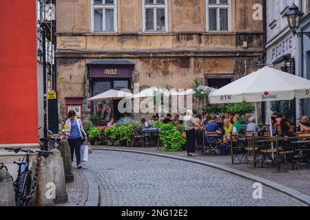 Camelot Cafe sur la rue Saint Thomas, la vieille ville de Cracovie, la petite Pologne Voivodeship de Pologne Banque D'Images