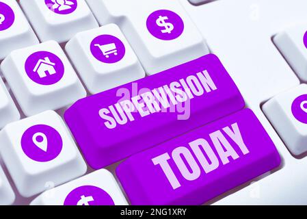 Affiche textuelle indiquant supervision. Surveillance et coordination des activités de l'usine Banque D'Images