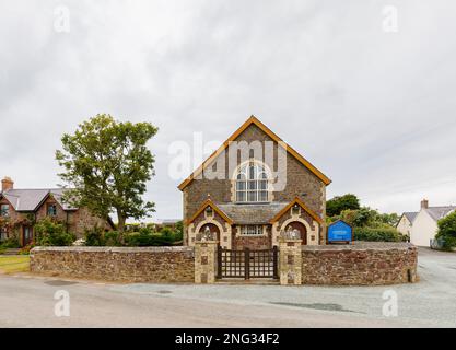 Vue de face de la chapelle Moriah Baptist à Marloes, un petit village de la péninsule de Marloes dans le parc national de la côte de Pembrokeshire, dans l'ouest du pays de Galles Banque D'Images