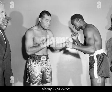 Joe Louis In Boxing Match With Jack Sharkey At Yankee Stadium History -  Item # VAREVCHISL036EC166 - Posterazzi