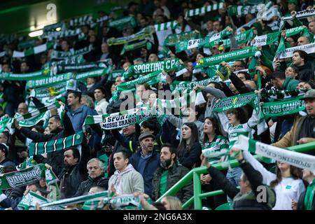 16 février 2023. Lisbonne, Portugal. Supporters sportifs pendant le match du 1st Leg of the Playoff pour l'UEFA Europa League, Sporting CP vs Midtjylland © Alexandre de Sousa/Alay Live News Banque D'Images