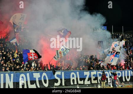 Pise, Italie. 17th févr. 2023. Fans Pise pendant l'AC Pise vs Venezia FC, football italien série B match à Pise, Italie, 17 février 2023 crédit: Agence de photo indépendante / Alamy Live News Banque D'Images