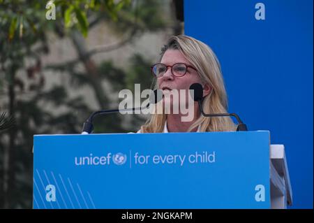 New Delhi, Delhi, Inde. 18th févr. 2023. Cynthia McCaffrey, représentante de l'UNICEF pour l'Inde, parle lors d'un événement où l'acteur de Bollywood Ayushmann Khurrana a été nommé ambassadeur national de l'Inde à New Delhi (Fonds international des Nations Unies pour l'enfance). (Credit image: © Kabir Jhangiani/ZUMA Press Wire) USAGE ÉDITORIAL SEULEMENT! Non destiné À un usage commercial ! Crédit : ZUMA Press, Inc./Alay Live News Banque D'Images