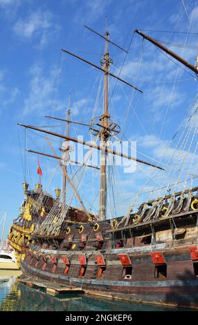 Galeone Neptune navire construit en 1985 pour le film Roman Polanskis Pirates.Genoa, Italie. Banque D'Images