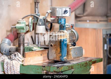 machine pour le traitement du bois en charpenterie Banque D'Images