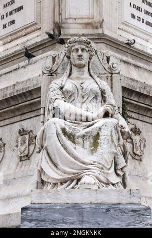 Lisbonne, Portugal- 22 octobre 2022 : sculpture à la base de la colonne de Pedro IV à Lisbonne représentant la tempérance Banque D'Images