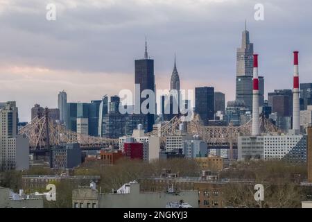 Vue de Midtown Manhattan depuis Astoria, Queens, New York Banque D'Images