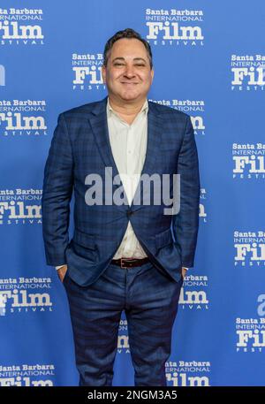 Santa Barbara, États-Unis. 17th févr. 2023. Le modérateur, Scott Feinberg, se présente au festival international du film de Santa Barbara en 2023 pour rendre hommage à Todd Field et Martin McDonagh avec les meilleurs directeurs de l'année au Arlington Theatre on 17 février 2023 à Santa Barbara, en Californie. (Photo de Rod Rolle/Sipa USA) Credit: SIPA USA/Alay Live News Banque D'Images