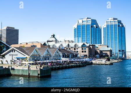 Halifax vue sur le front de mer depuis le traversier - Halifax, Nouvelle-Écosse, Canada 2 Banque D'Images