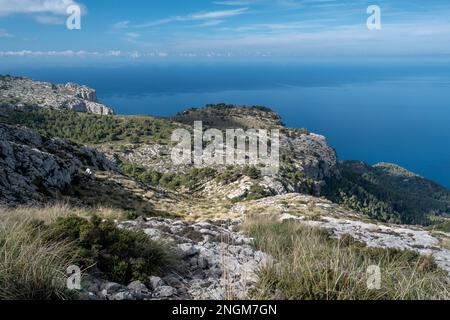 Paysage côtier de Majorque avec mer bleue et roche Banque D'Images