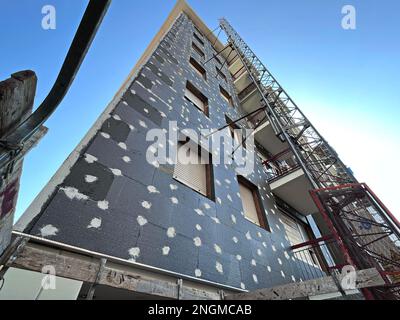 Travaux de rénovation d'un bâtiment pour améliorer l'efficacité thermique Banque D'Images