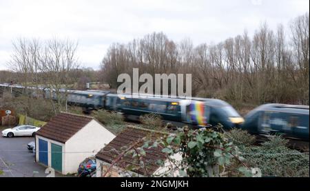 Great Western main Line train approchant Taunton à la River Tone, Bathpool Bridge, Bathpool, Taunton, Somerset, Angleterre, United Banque D'Images