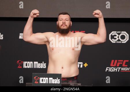 17 février 2023, Las Vegas, Nevada, Las Vegas, NV, Etats-Unis: LAS VEGAS, NV - FÉVRIER 17: Josh parisien, chasseur de l'UFC pose sur la balance pendant l'UFC Vegas 69 peser des ins à l'UFC Apex sur 17 février 2023, à Las Vegas, Nevada, Etats-Unis. (Credit image: © Diego Ribas/PX Imagens via ZUMA Press Wire) USAGE ÉDITORIAL SEULEMENT! Non destiné À un usage commercial ! Banque D'Images
