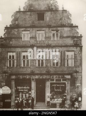 Bielefeld, Allemagne 1906 Alter Markt 3. Ce bâtiment a été rénové depuis. Il a été construit en 1680 et s'appelle Battig-Haus Banque D'Images