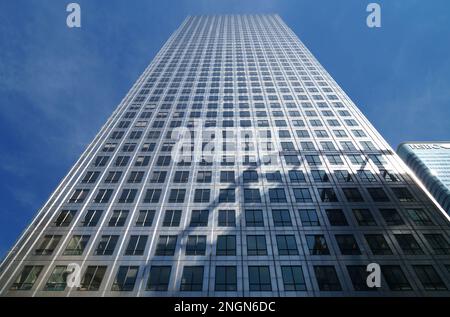 morden architecture européenne de Reuters Plaza avec de grands bâtiments londoniens Thomson Reuters, One Canada Square et City Bank, Angleterre, Royaume-Uni Banque D'Images