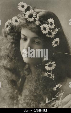 Maude Fealy as Ophelia - photo de James Purdy (Boston) 1899 - restaurée à partir de la carte postale originale du Rotary 198 C par le photographe du Montana Banque D'Images