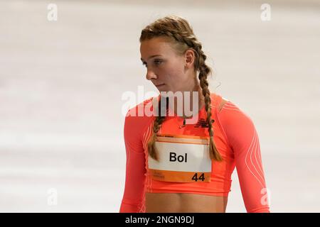 APELDOORN, PAYS-BAS - FÉVRIER 18 : Femke bol en compétition sur les 400m femmes lors des championnats hollandais d'athlétisme en intérieur 2023 à Omnisport sur 18 février 2023 à Apeldoorn, pays-Bas (photo de Patrick Goosen/Orange Pictures) Banque D'Images