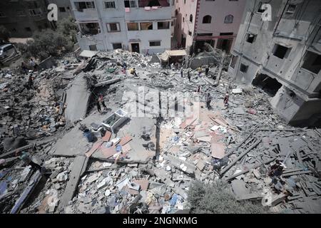 Gaza, Palestine. Une maison appartenant à la famille Shamalakh, à l'ouest de la ville de Gaza, a été bombardée par les forces israéliennes Banque D'Images