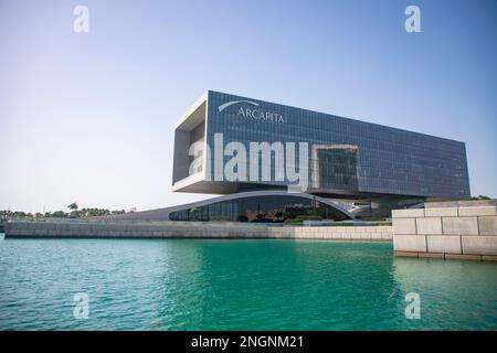 Vue de l'architecture moderne du siège de la société d'investissement Aracapita à Manama Bahreïn. Banque D'Images