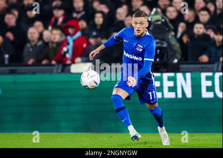 18-02-2023: Sport: Feyenoord v AZ ROTTERDAM, PAYS-BAS - FÉVRIER 18: Jesper Karlsson (AZ Alkmaar) contrôle le ballon pendant le match Eredivisiie Fe Banque D'Images