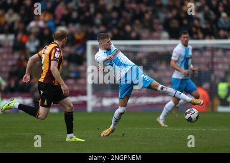 Patrick Brough de Barrow lors du match Sky Bet League 2 entre Bradford City et Barrow au stade de l'Université de Bradford, Bradford, le samedi 18th février 2023. (Photo : Mark Fletcher | ACTUALITÉS MI) Credit: MI News & Sport /Alamy Live News Banque D'Images