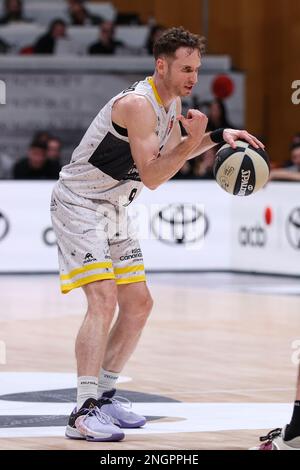 Marcelinho Huertas de Lenovo Ténérife en action pendant le match de demi-finale 2023 de l'ACB Copa Del Rey Badalona entre le Club Joventut Badalona et Lenovo Ténérife au Palau Municipal Esports de Badalona à Barcelone, Espagne. Banque D'Images