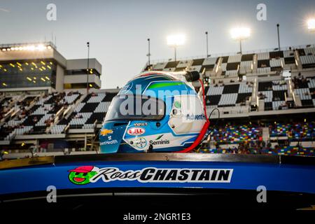 Daytona Beach, Floride, États-Unis. 16th févr. 2023. ROSS CHASTAIN se prépare à la course pour les Bluegreen Vacations Duels à DAYTONA au Daytona International Speedway à Daytona Beach, en Floride. (Credit image: © Walter G. Arce Sr./ZUMA Press Wire) USAGE ÉDITORIAL SEULEMENT! Non destiné À un usage commercial ! Banque D'Images