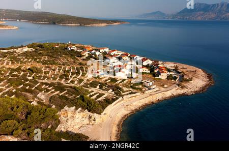 Povlja, Brac, Croatie photo aérienne Banque D'Images