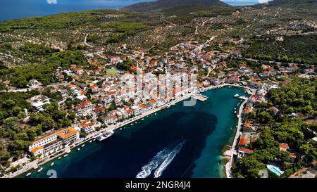 Povlja, Brac, Croatie photo aérienne Banque D'Images