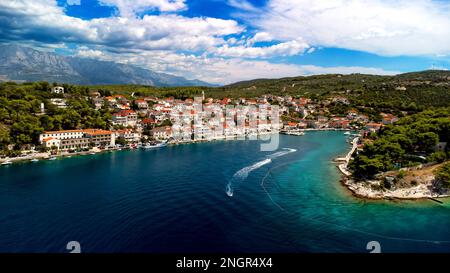 Povlja, Brac, Croatie photo aérienne Banque D'Images