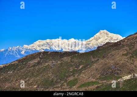 Vue panoramique et majestueuse sur le mont Kanchenjunga depuis sikkim Banque D'Images