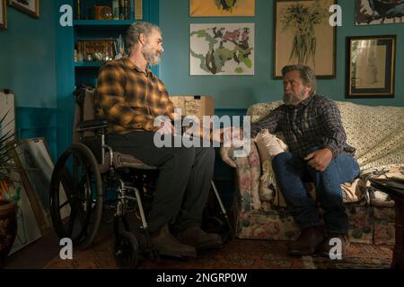 NICK OFFERMAN et MURRAY BARTLETT dans LA DERNIÈRE DES États-Unis (2023), sous la direction de LIZA JOHNSON, CRAIG MAZIN et NEIL DRUCKMANN. Crédit : PlayStation Productions / Sony Pictures Television / Album Banque D'Images