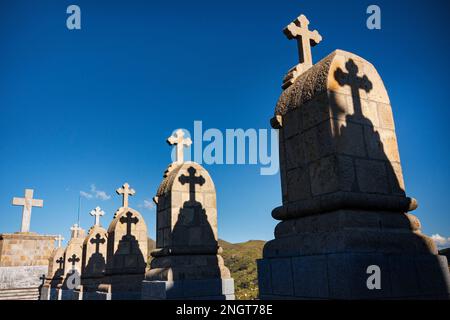 Ombres de Jésus croix en bolivie copacabana andes, religion Banque D'Images