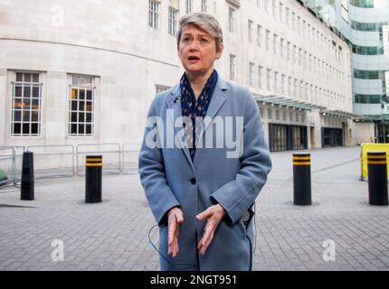 Londres, Royaume-Uni. 19th févr. 2023. Yvette Cooper, Secrétaire de Shadow Home, aux studios de la BBC Credit: Mark Thomas/Alay Live News Banque D'Images