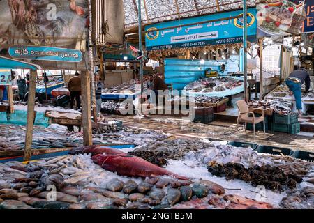 Marché aux poissons traditionnel à Hurgada, Égypte. Mer Rouge. Banque D'Images