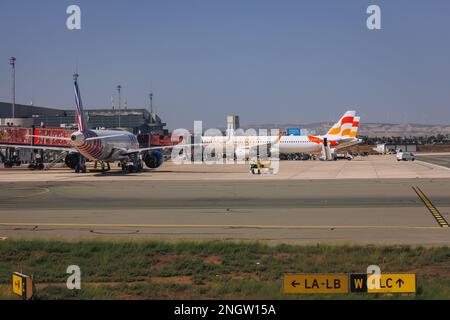 OY-TCD Sunclass Airlines Airbus A321-211 à l'aéroport international de Larnaca – Glafcos Clerides dans la ville de Larnaca, pays de l'île de Chypre Banque D'Images