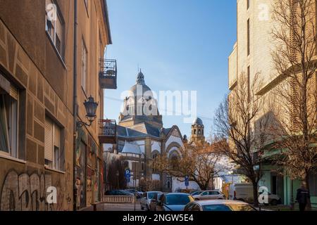 Synagogue de Novi Sad Serbie photographie de rue. Banque D'Images