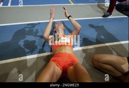 APELDOORN - Femke bol avec le record du monde en 400m pendant la deuxième journée des championnats d'athlétisme en salle néerlandais. ANP OLAF KRAAK Banque D'Images